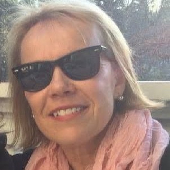 Meet your Posher, Karen - Picture 1 of 1